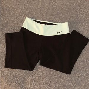 BKE Dri-fit Capri leggings